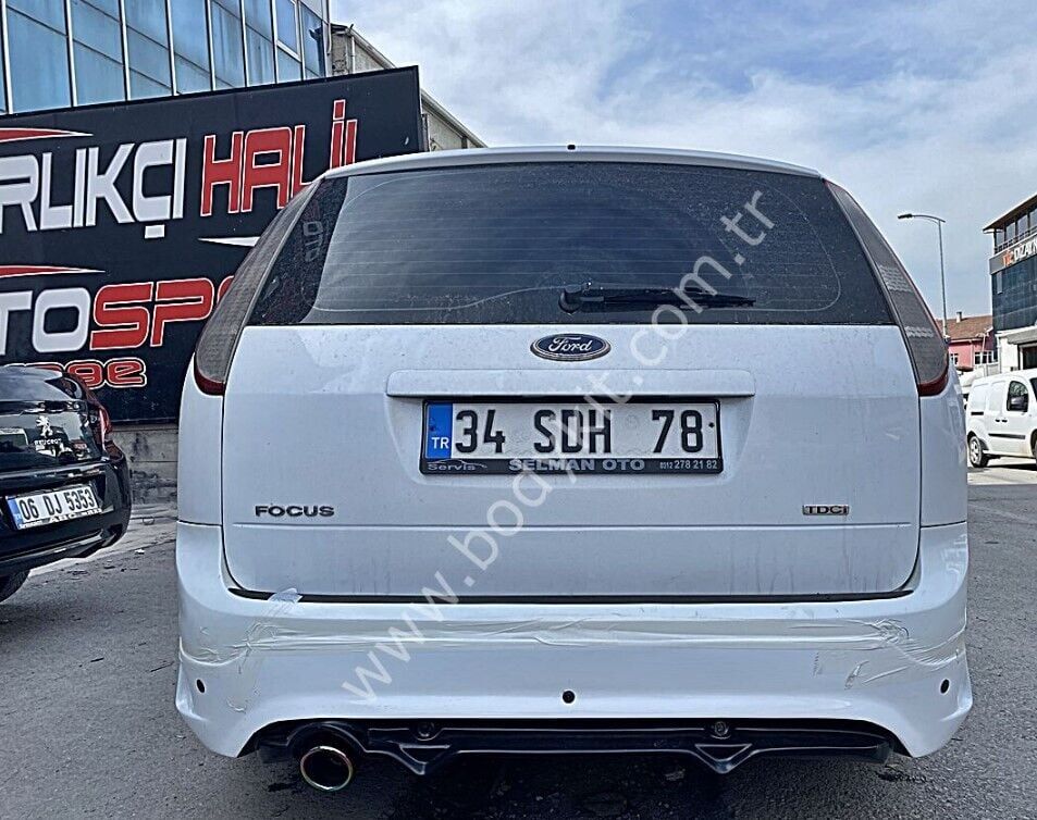 Ford Focus 2.5  Uyumlu yedek Parça SW Arka Tampon Eki