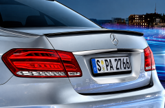 W212 AMG Spoiler Parlak Siyah