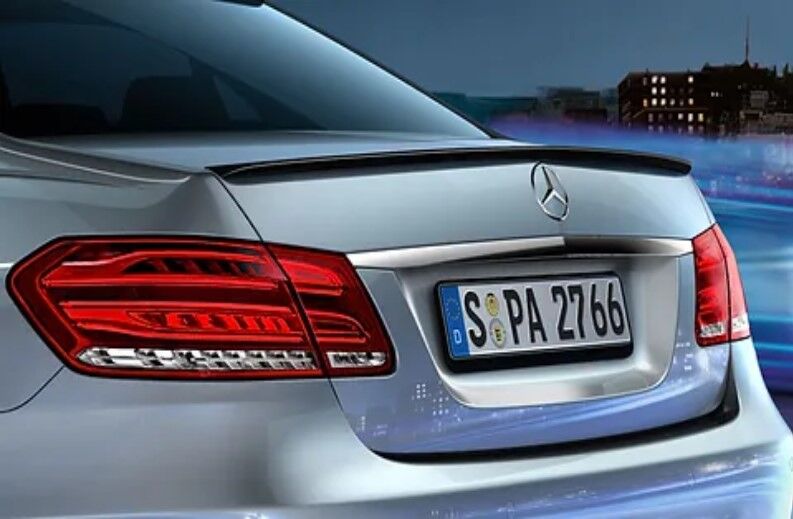W212 AMG Spoiler Parlak Siyah