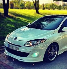 Renault Megane 3 HB Uyumlu Yedek Parça Delikli Ön Tampon Eki