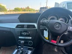 Mercedes W204 Direksiyon Siyah Dümeli