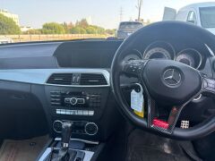 Mercedes W204 Direksiyon Gri Düğmeli