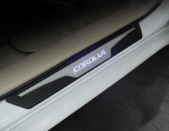 Toyota Corolla 2014-2018 Uyumlu Yedek Parça Işıklı Kapı Eşiği Mavi