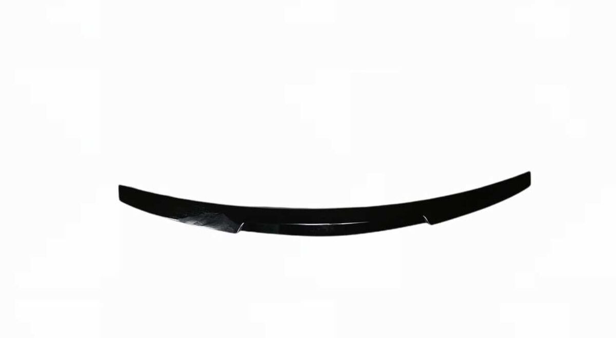 Audi A4 2009-2012  Uyumlu M4 Spoiler Parlak Siyah