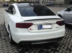 Audi A5 2009-2016  Uyumlu Spoiler Parlak Siyah