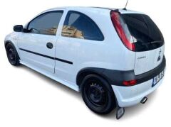 Opel Corsa C 2001-2006 Uyumlu Marşpiyel Plastik