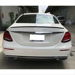 Mercedes Benz W213 E Serisi Uyumlu Düz Spoiler Pıano Black