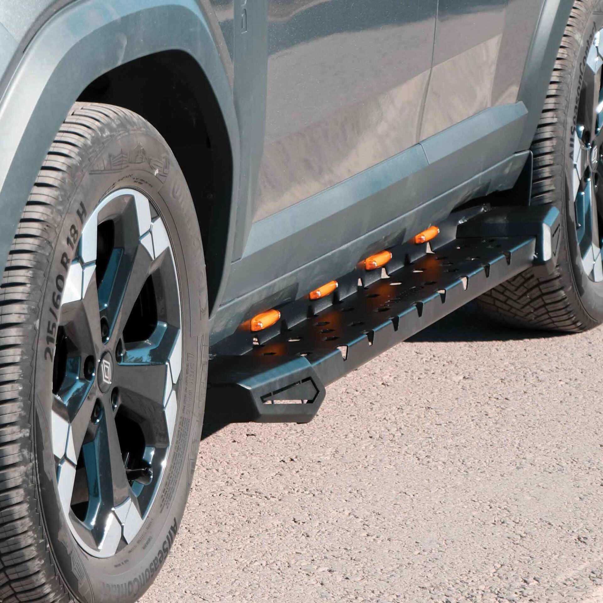 Volkswagen Amarok Uyumlu Çelik Yan Basamak AQM4WD M30