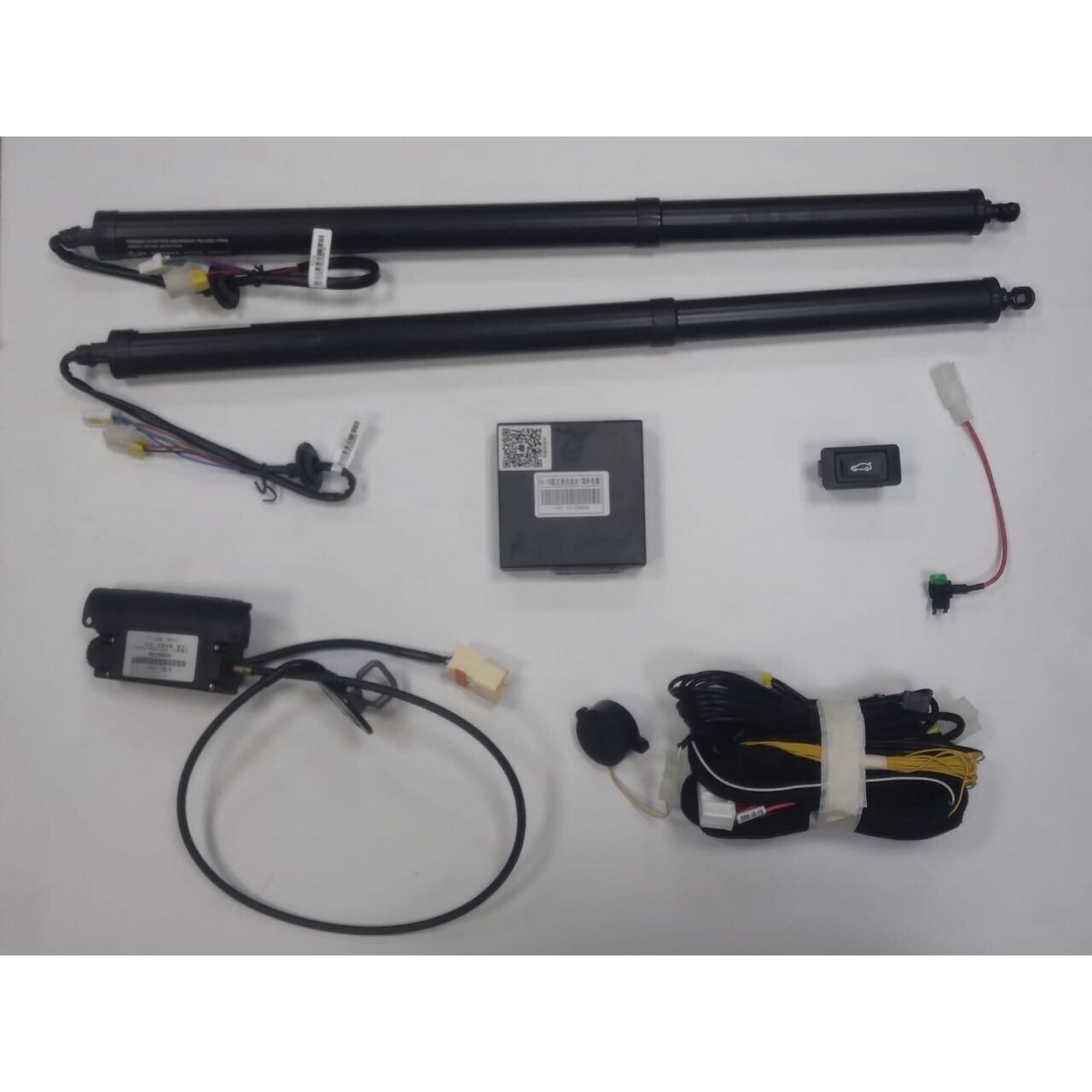 Jeep Cherokee 2016-2017 Uyumlu Yedek Parça Çift Motor Otomatik Bagaj Açma