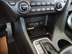 Kia Sportage 2016-2019 Uyumlu Kablosuz Şarj Standı