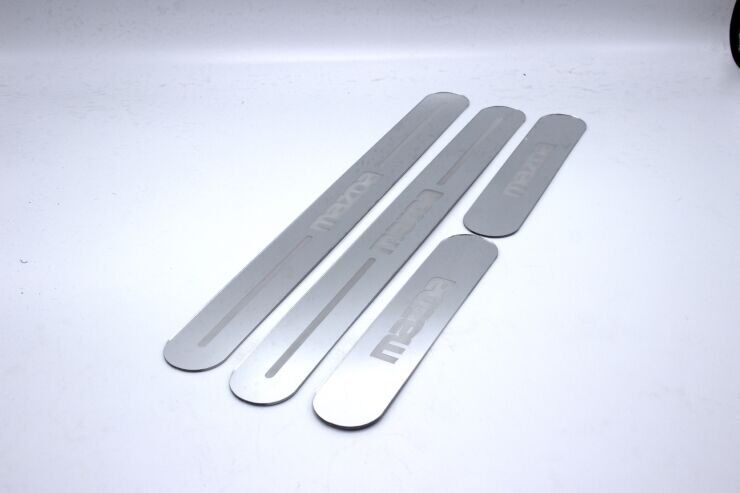 Mazda Gri Işıksız Kapı Eşiği