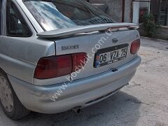 Ford Escord  Uyumlu Yedek Parça HB Işıklı Spoiler