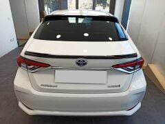 Toyota Corolla 2019+ Uyumlu Cam Üstü Spoiler (Piano Black)