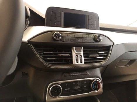 Ford Focus  Uyumlu Yedek Parça  2019+ İkaz Düğme Kaplama Silver (abs)