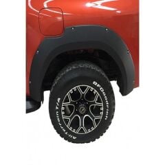 Toyota Hilux 2015-2021 Uyumlu Yedek Parça Çıkıntılı Civatalı Çamurluk Kaplama Dodik