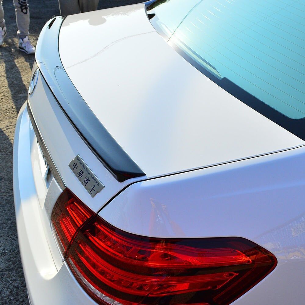 Mercedes W212 AMG Uyumlu Spoiler Plastik Boyasız