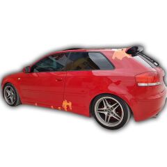 Audi A3 HB  Uyumlu Yedek Parça Tek Kapı Marşpiyel Boyalı