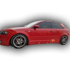 Audi A3 HB  Uyumlu Yedek Parça Tek Kapı Marşpiyel Boyalı