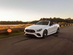 Mercedes W213 2020+ GTR Uyumlu Yedek Parça Panjur Siyah