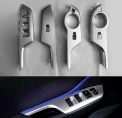 Toyota C-HR 2016-2019 Uyumlu Yedek Parça Kapı Kolçak Kaplama Silver (elektrikli Ayna Düğmeli Model)