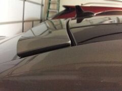 Mercedes W212 2009-2015 E Serisi Uyumlu Cam Üstü Spoiler Parlak Siyah