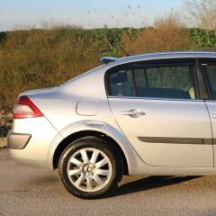 Renault Megane 2 2003 - 2008 Uyumlu Yedek Parça  Arka Cam Üstü Spoiler