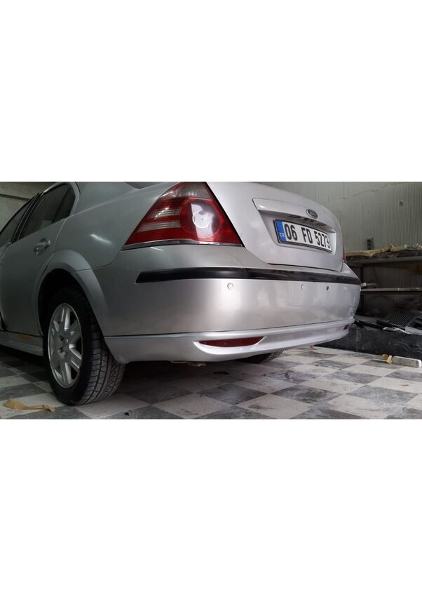 Ford Mondeo Uyumlu Yedek Parça Arka Tampon Eki Reflektörlü
