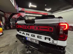 Ford Uyumlu 2023-2025+ T9 Ranger Işıklı Bagaj Kapağı Kaplaması
