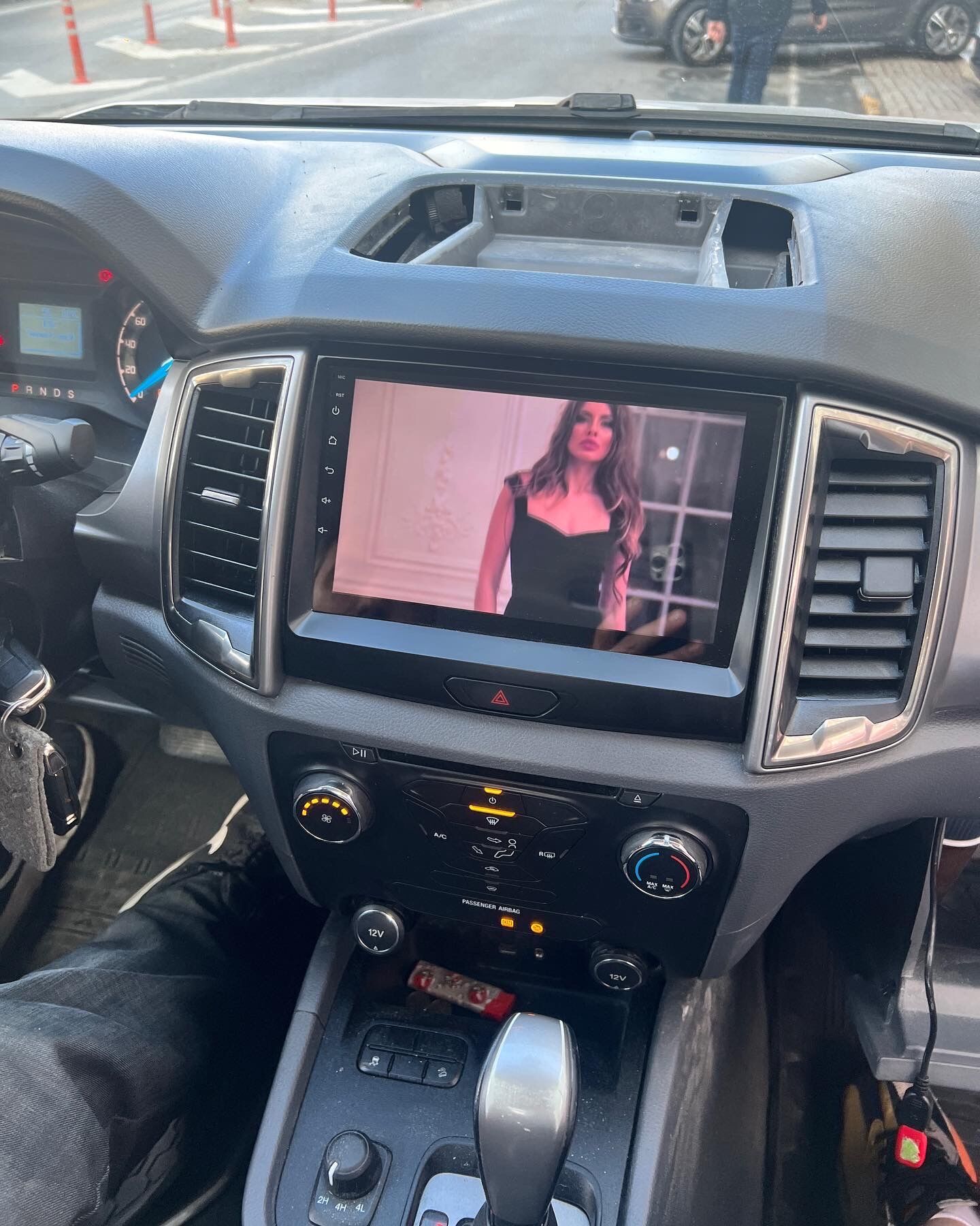 FORD RANGER YENİ KASA MULTİMEDYA CARPLAY-AND.AUTO 4+64GB