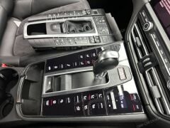Porsche Macan Yeni Tip Klima Orta Konsolu