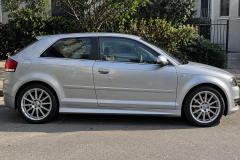 Audi A3 2009 - 2012 Uyumlu Marşpiyel Boyasız Fiber