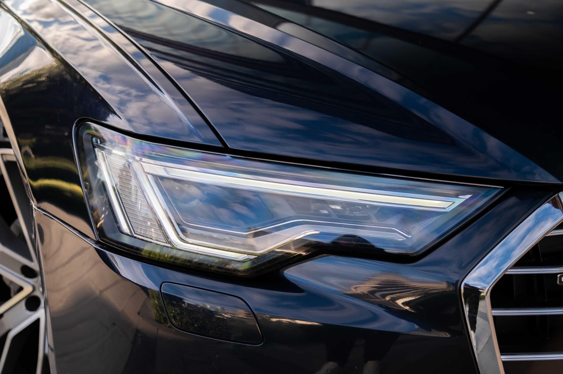Audi A6 4K 2019-2025 Matrix far