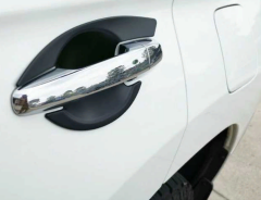 Mitsubishi L200 2019+ İç Kapı Kolu Kaplama - Siyah