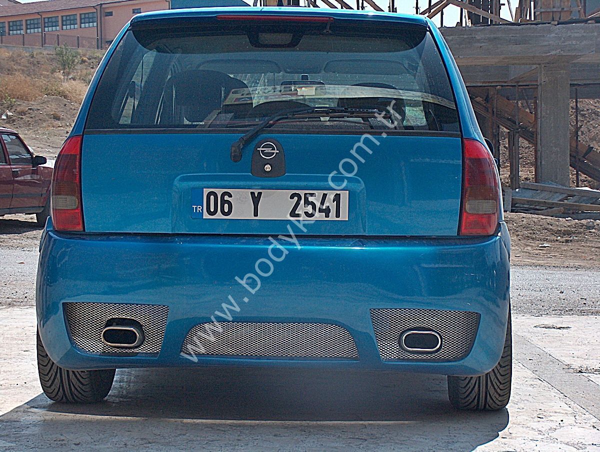 Opel Corsa B Uyumlu Yedek Parça Işıklı Spoiler