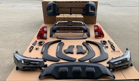 Toyota Hılux Revo 2016-2020 İçin 2021+ Uyumlu Yedek Parça Rocco Dönüşüm (Full Facelift)