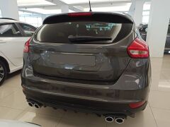 Ford Focus İçin Uyumlu 2015-2018 Difüzör- Piano Black