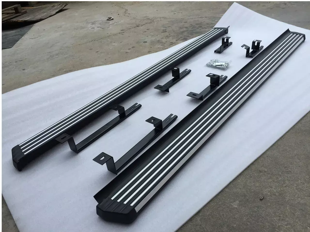 2018+ Volkswagen Touareg Yan Basamak OEM Style