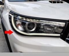 Toyota Hilux Revo 2016-2020 Uyumlu Yedek Parça Kayar Sinyalli Gündüz Ledli Ön Far Çerçevesi