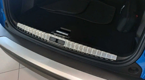 Peugeot 2008 Uyumlu Bagaj Eşik Koruma - Krom