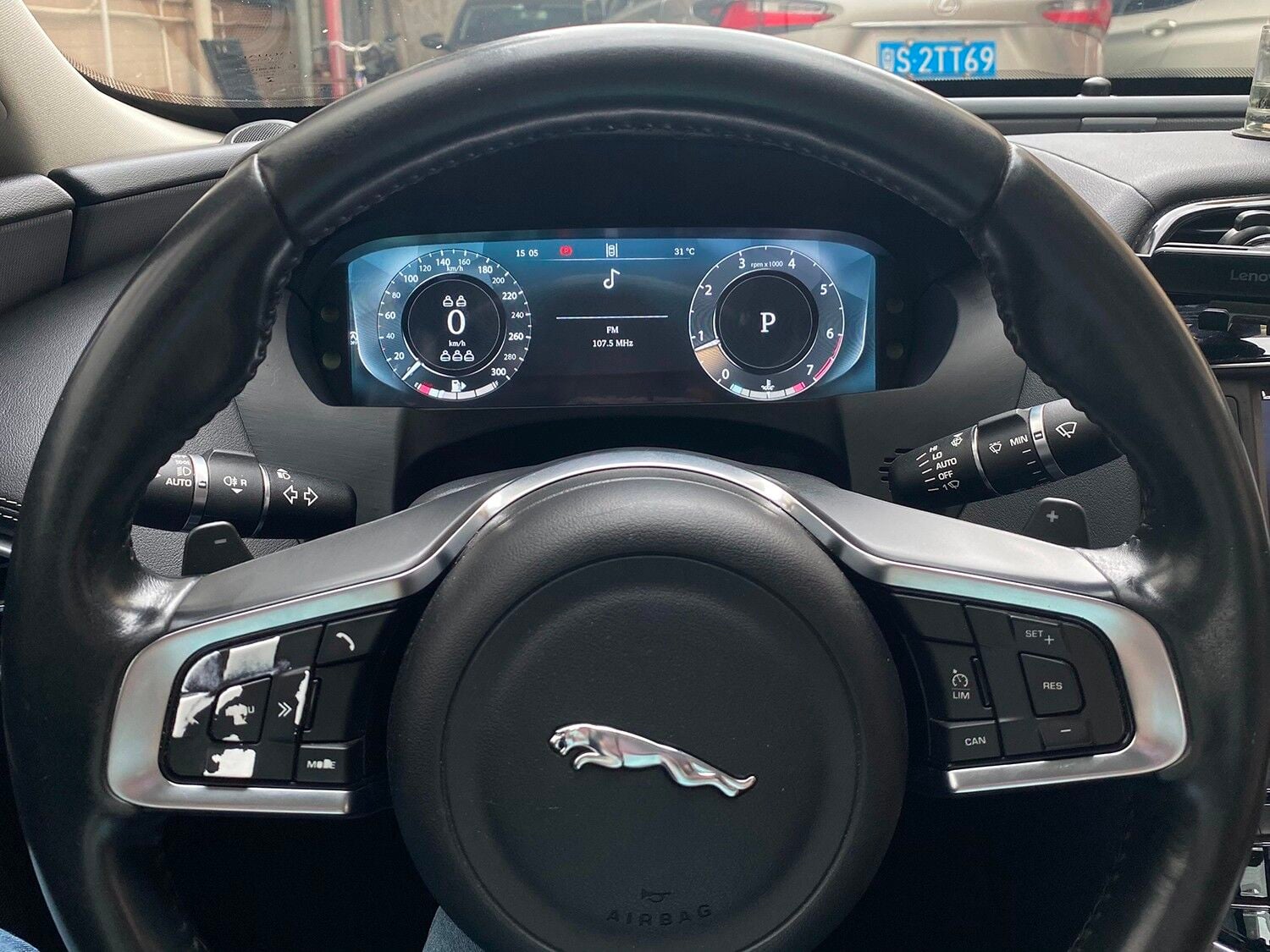 Jaguar XE 16-20 Digital Hayalet Hız Göstergesi