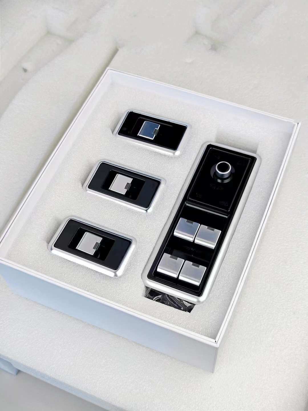 Range Rover Vogue/Sport Cam Tuş Takımı