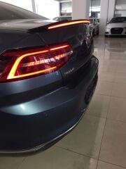 Volkswagen Passat Uyumlu Yedek Parça B8 İçin Uyumlu Led Spoiler (Piano Black)