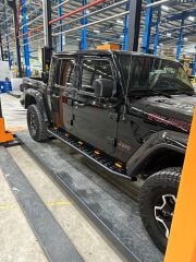 Jeep Wrangler Rubicon JL Sabit Basamak ( pra model )