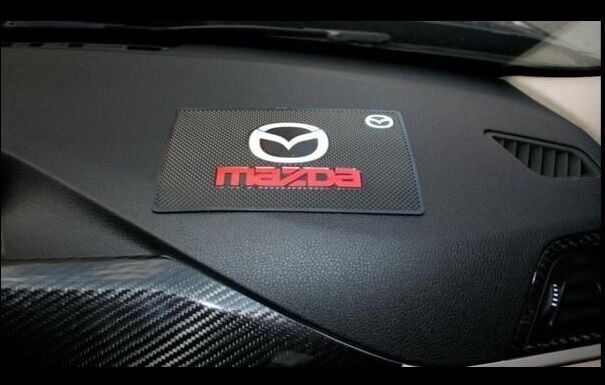 Mazda Torpido Kaydırmaz Ped