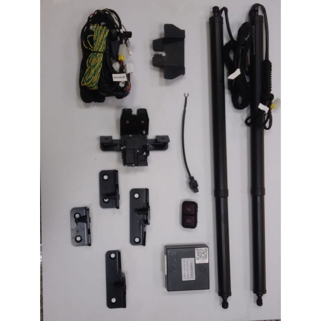 Mercedes Vito Ve V-Class 2017+ Uyumlu Yedek Parça Çift Motor Up Otomatik Bagaj Açma