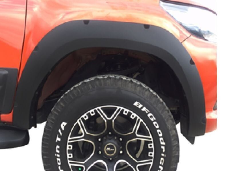 Toyota Hilux 2023  Uyumlu Çıkıntılı Çıvatasız Dodik