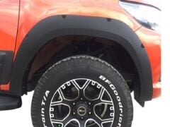 Toyota Hilux 2023  Uyumlu Çıkıntılı Çıvatasız Dodik