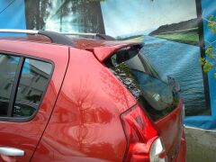 Dacia Sandero 2009-2012 Uyumlu Yedek Parça Spoiler Boyalı Fiber