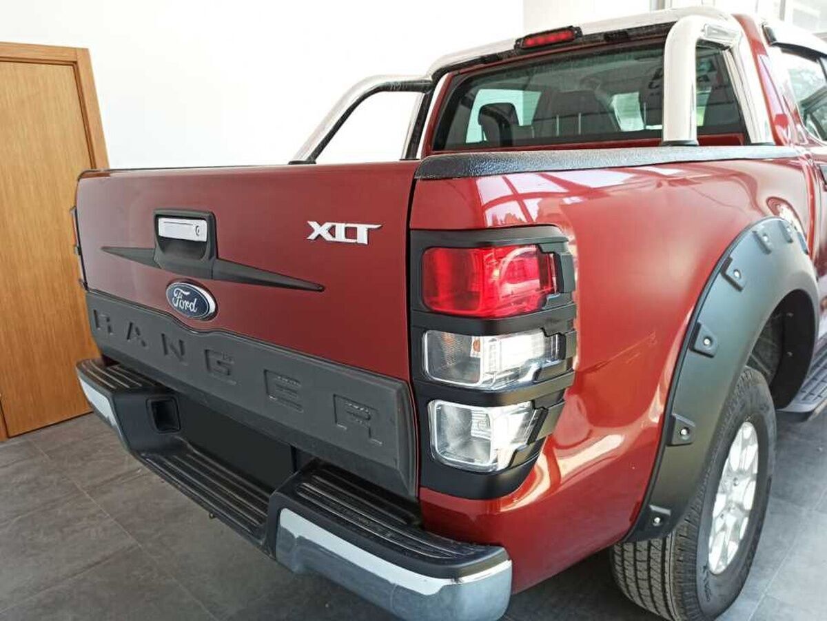 Ford Ranger Uyumlu Yedek Parça   2012-2018 Arka Bagaj Açma Siyah