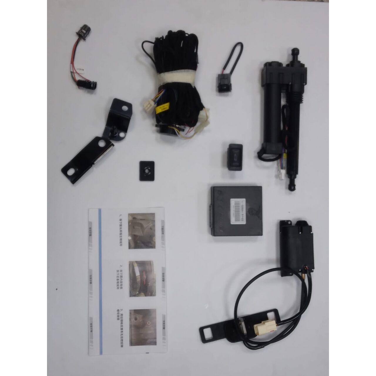 Audi A3 2016-2018 Uyumlu Tek Motor Otomatik Bagaj Açma